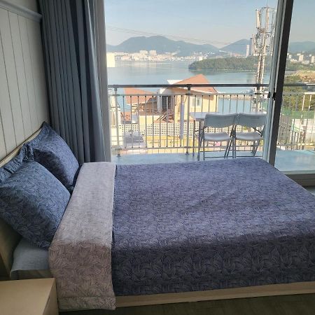Yeosu Blooming Pension Экстерьер фото