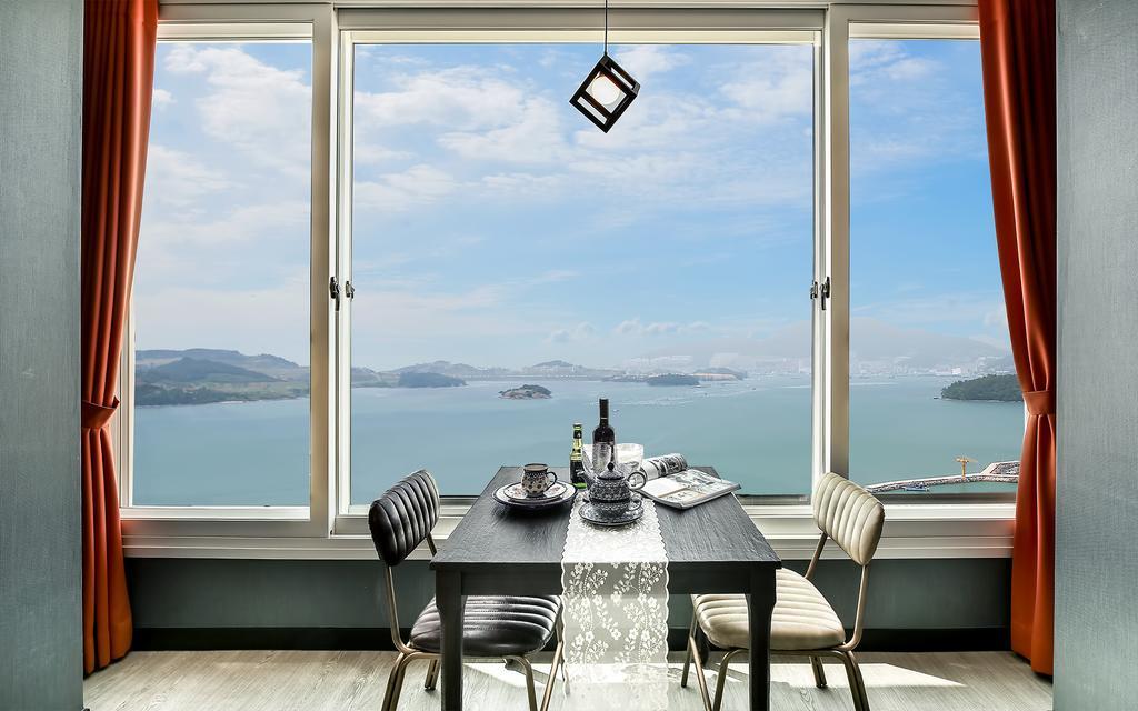 Yeosu Blooming Pension Экстерьер фото