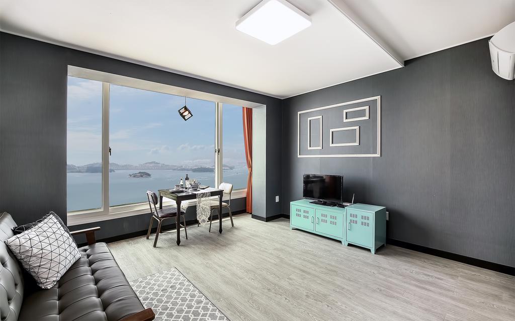Yeosu Blooming Pension Экстерьер фото
