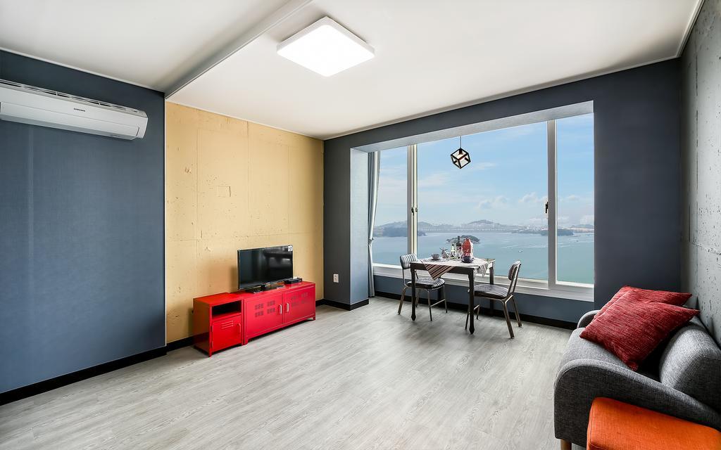 Yeosu Blooming Pension Экстерьер фото