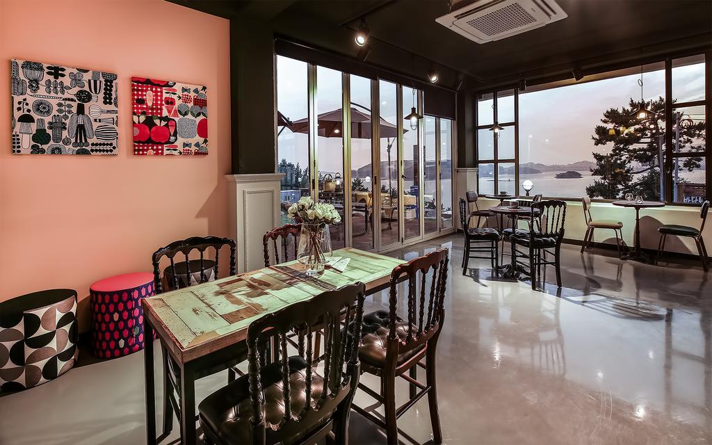 Yeosu Blooming Pension Экстерьер фото